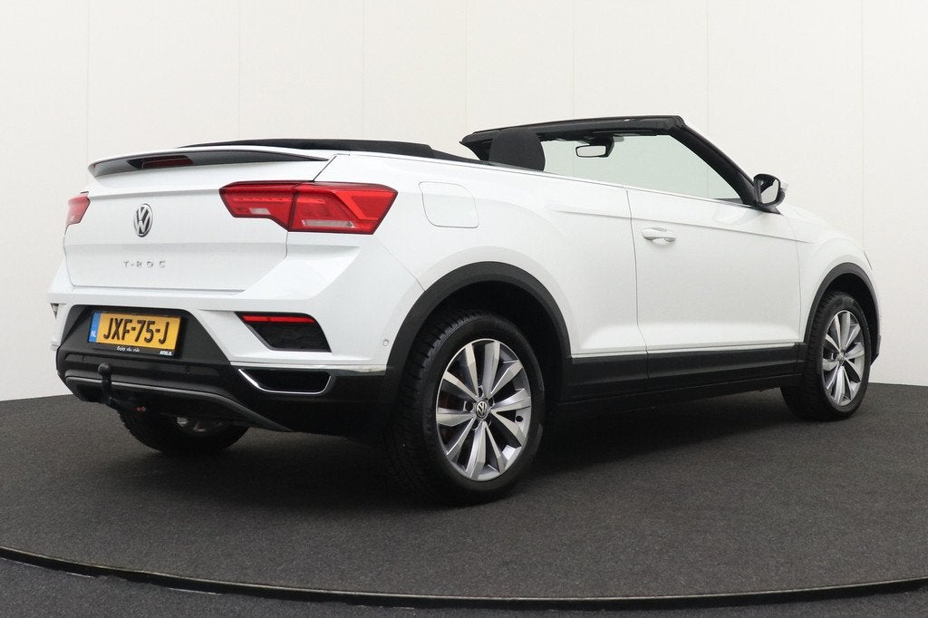 Volkswagen T-Roc Cabrio 1.5 TSI 150 PK Style Camera Trekhaak, Voorwielaandrijving, Stof, 4 cilinders, Automatische klimaatregeling