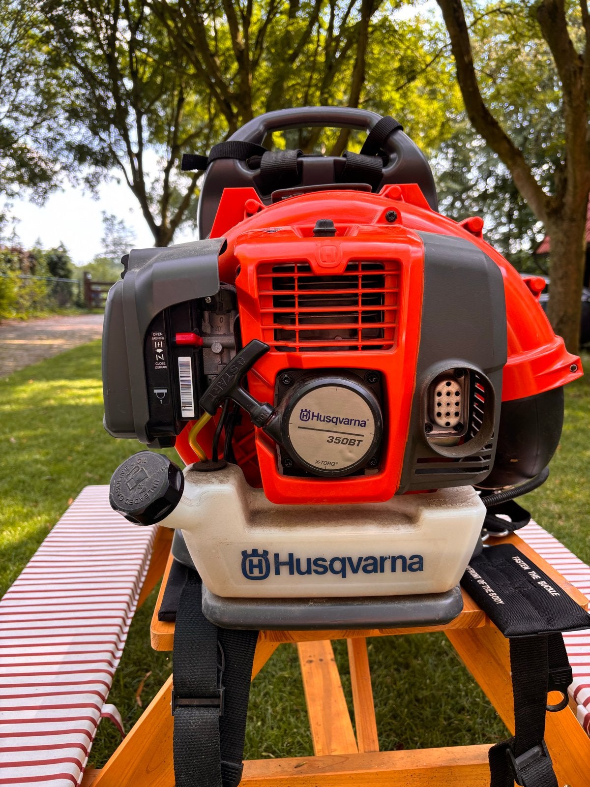 Husqvarna 350BT Bladblazer - Krachtig en Betrouwbaar, Tuin en Terras, Bladblazers, Ophalen, Gebruikt, Benzine, Ruggedragen