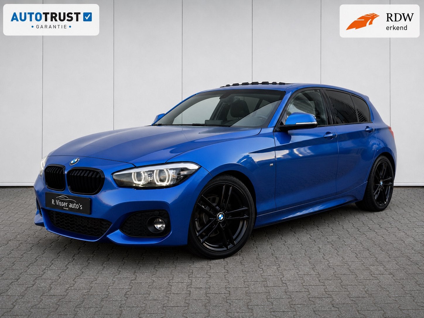 BMW 118i M-Sport/NAP!/Shadow Line/Automaat/Leder/Panoramadak, Euro 5, Blauw, 650 kg, 3 cilinders