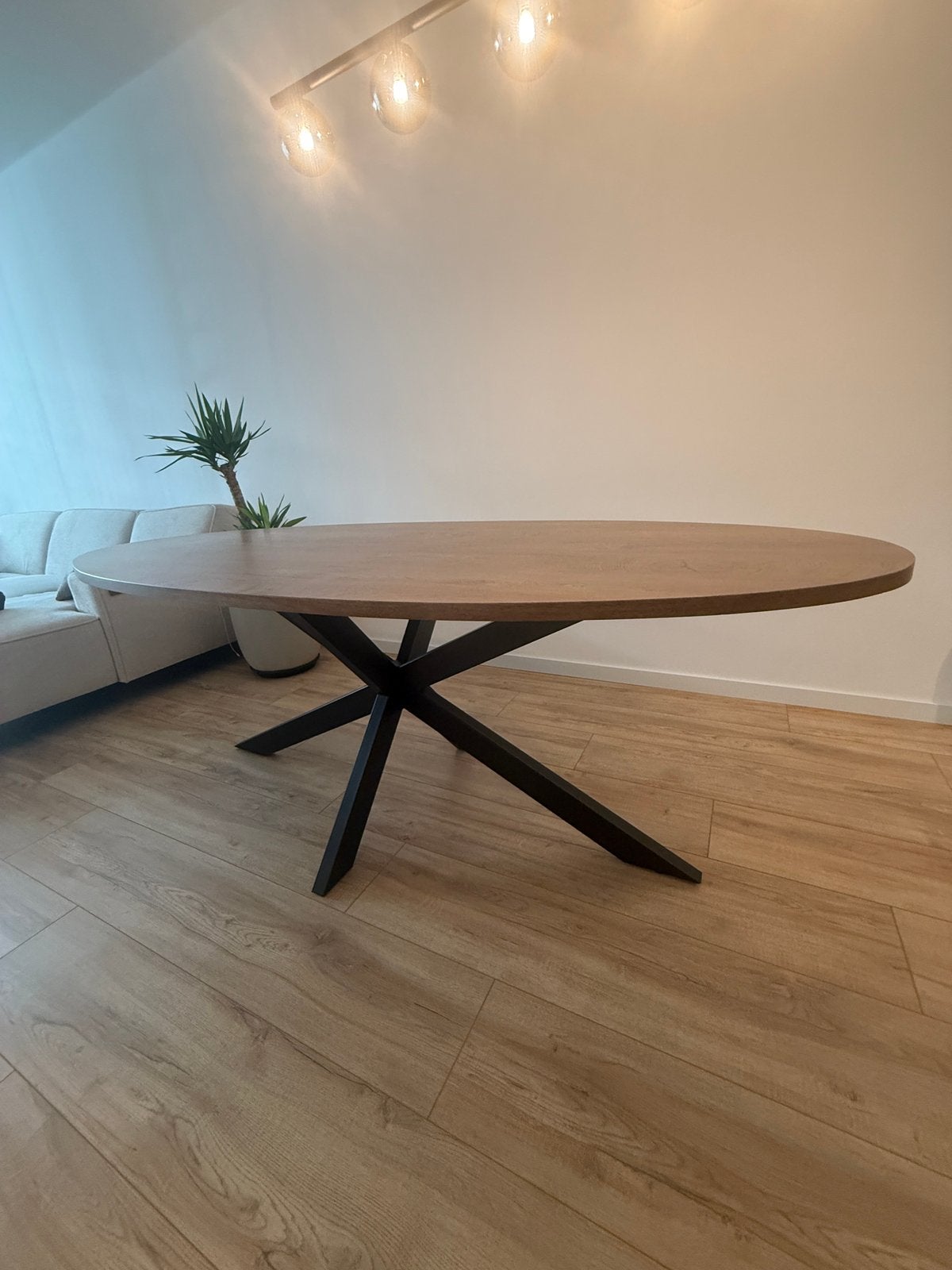 Moet weg Eettafel Ovaal 210 cm bruin MDF, Ophalen, Gebruikt, 100 tot 150 cm, 200 cm of meer