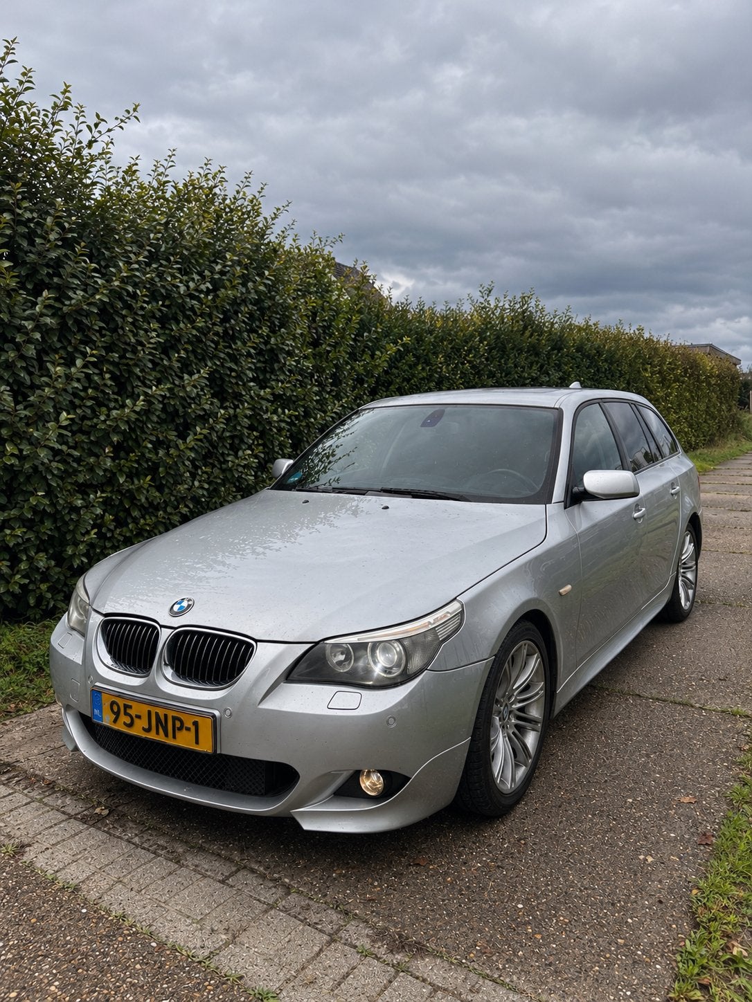 BMW E61 523i Touring 2.5 Zes cil M-pakket Logic 7 Vol opties, Achterwielaandrijving, Zwart, 2497 cc, Leder en Stof