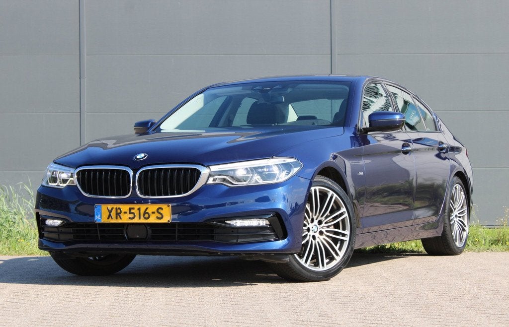 BMW 5-serie 530i High Executive SportLine Automaat Adaptive, Auto's, BMW, Automaat, 1998 cc, Achterwielaandrijving, Gebruikt