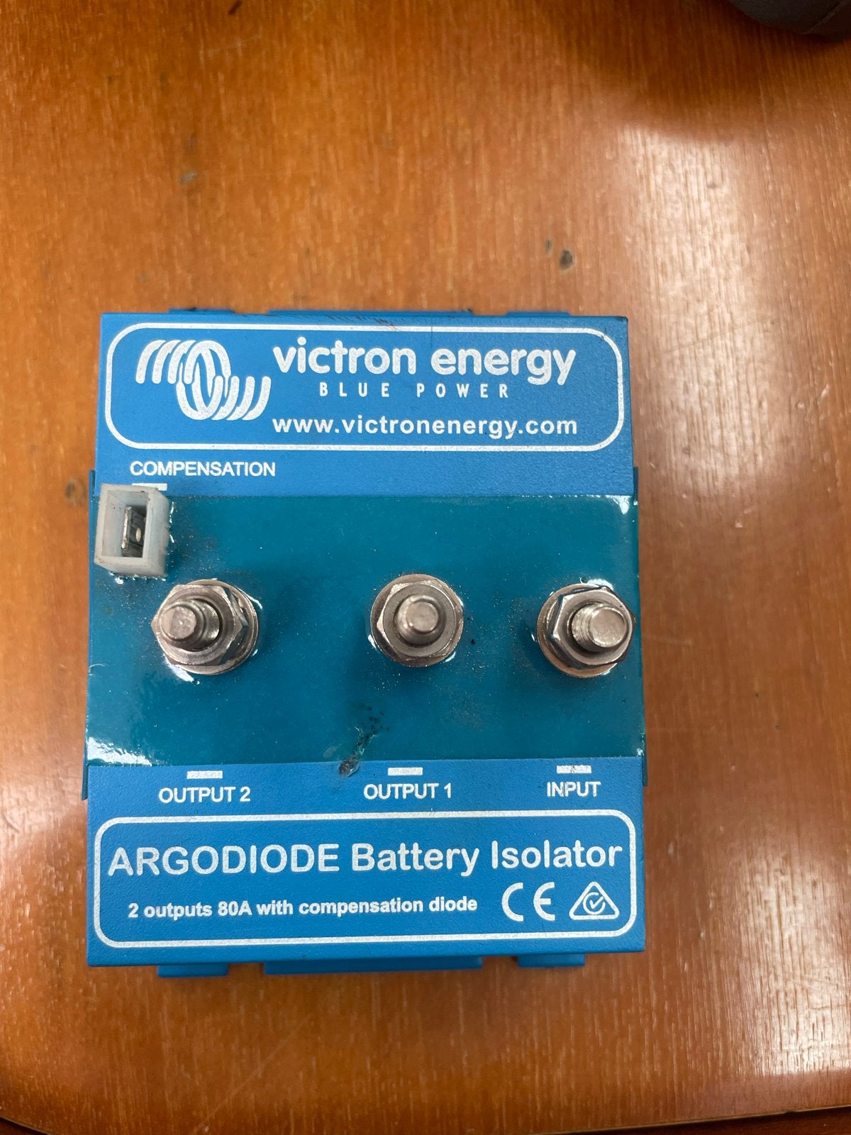 Victron Diodebrug Argodiode 80-2SC 2 uitgangen 80A, Ophalen of Verzenden, Gebruikt