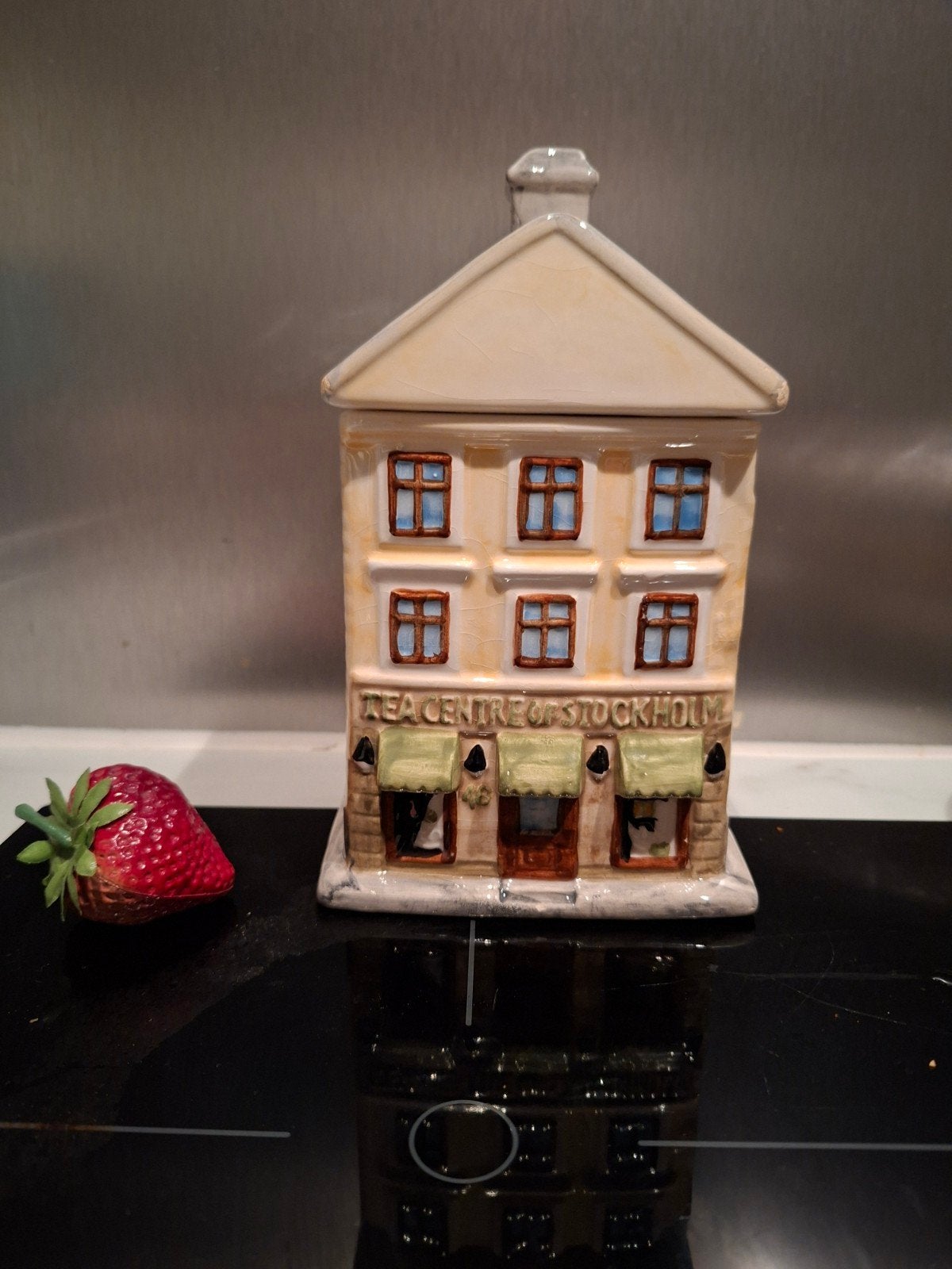 Keramische koekjespot 'Tea Centre of Stockholm', Antiek en Kunst, Ophalen of Verzenden