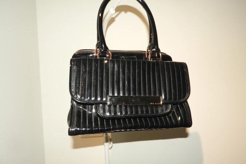 Ted Baker ruime lak tas rose kleurige hardware veel ruimte, Sieraden, Tassen en Uiterlijk, Tassen | Damestassen, Verzenden, Gebruikt