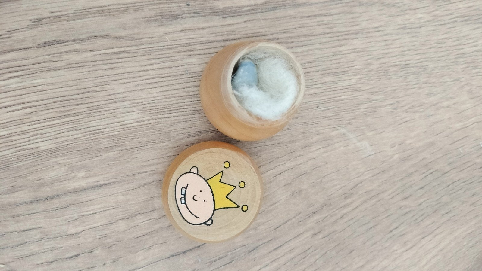 Houten tanden doosje met kroon prinsje, Ophalen of Verzenden, Gebruikt