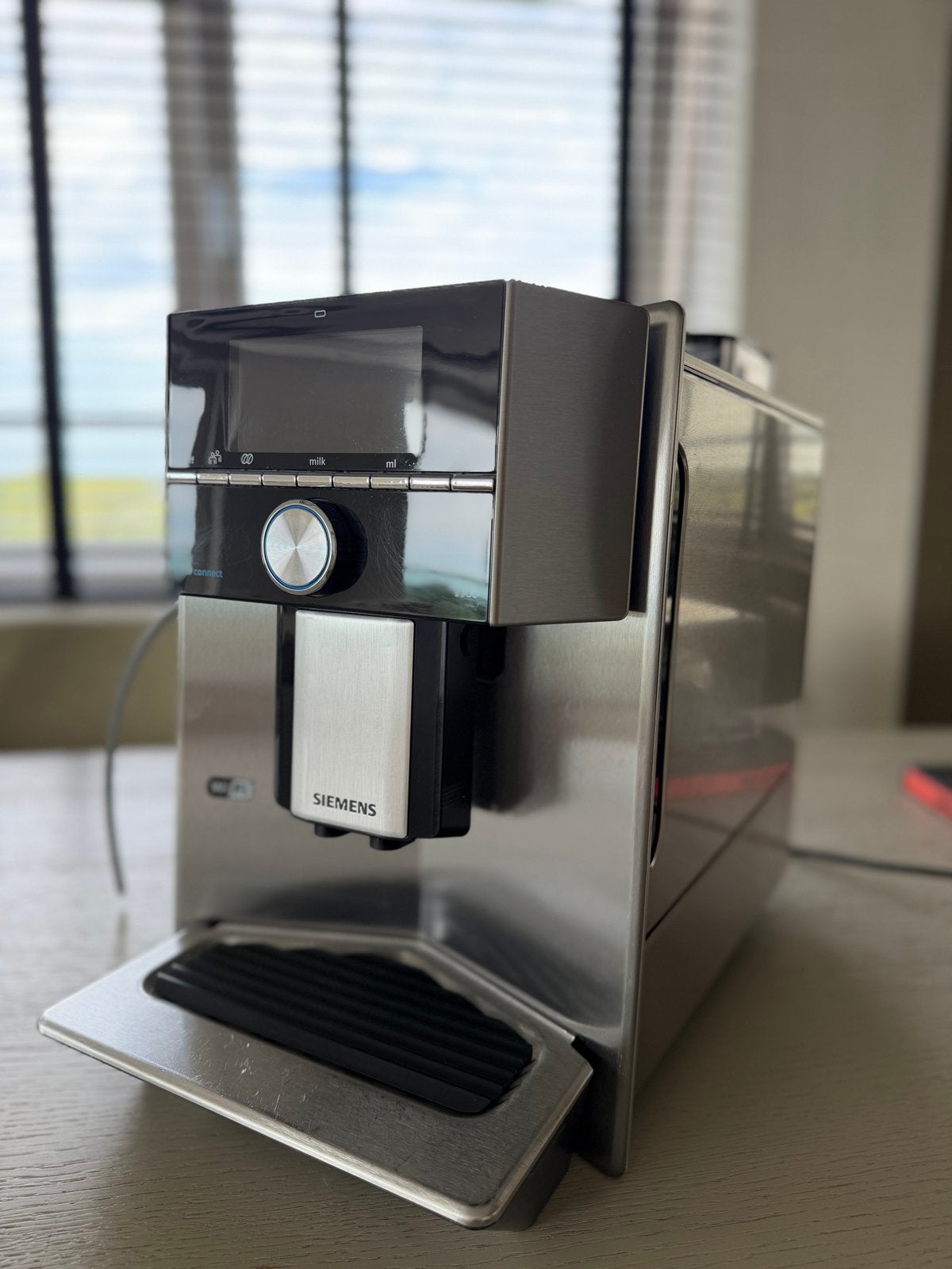 Siemens EQ.9 S900 volautomatische espressomachine, Ophalen, Afneembaar waterreservoir, Espresso apparaat, 10 kopjes of meer
