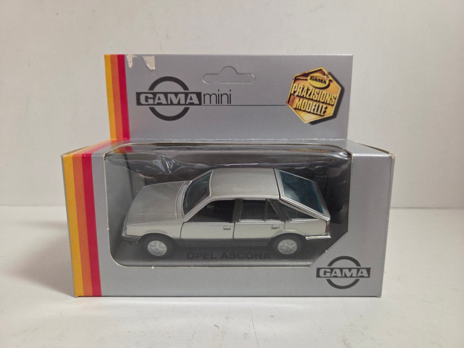 Gama Opel Ascona 1:43, Hobby en Vrije tijd, Modelauto's | 1:43, Auto, ., Ophalen of Verzenden, Zo goed als nieuw
