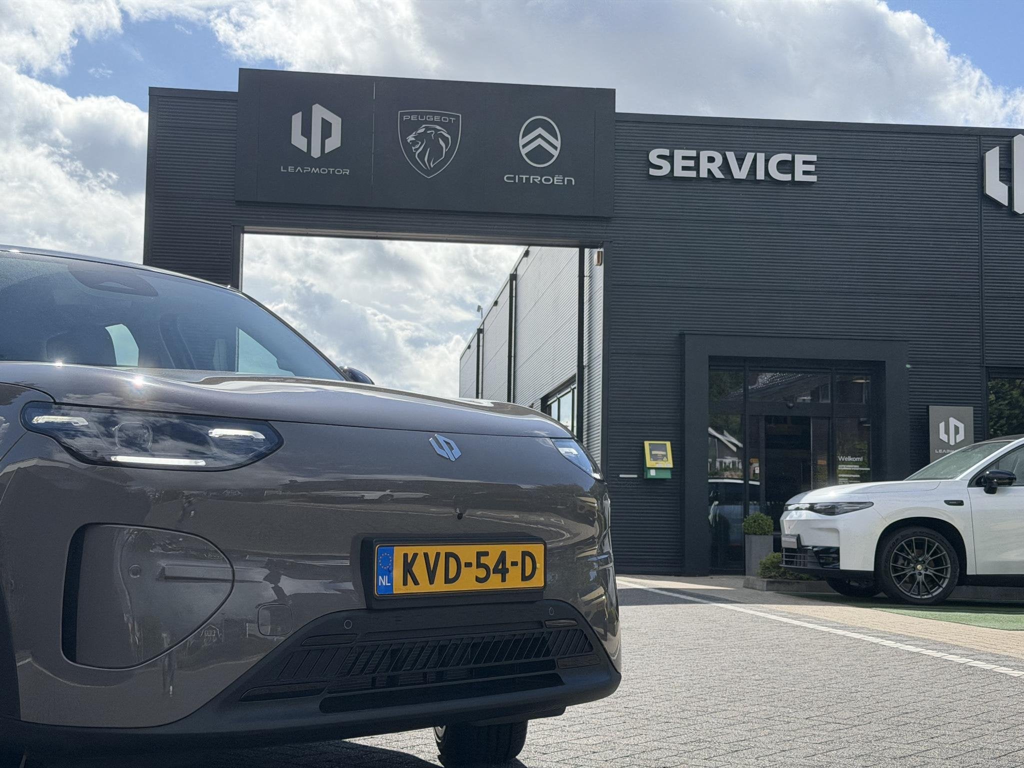 Leapmotor B03X Design ProMax 53 kWh 197PK Automaat Navigatie, Auto's, 12 maanden, Overige modellen, Origineel Nederlands, Elektrisch