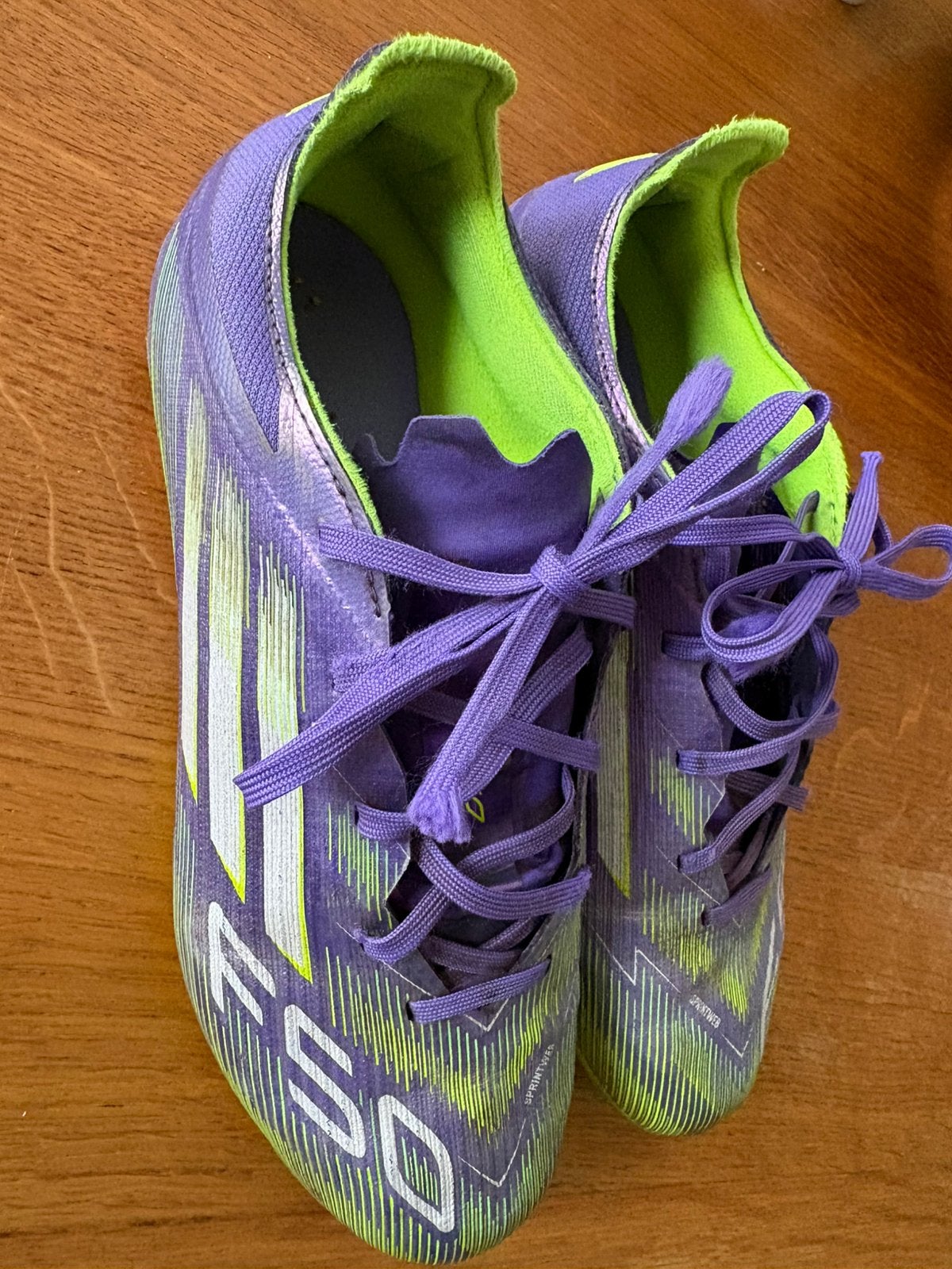 F50 voetbalschoenen Adidas, Maat XS of kleiner, Ophalen of Verzenden, Zo goed als nieuw, Schoenen