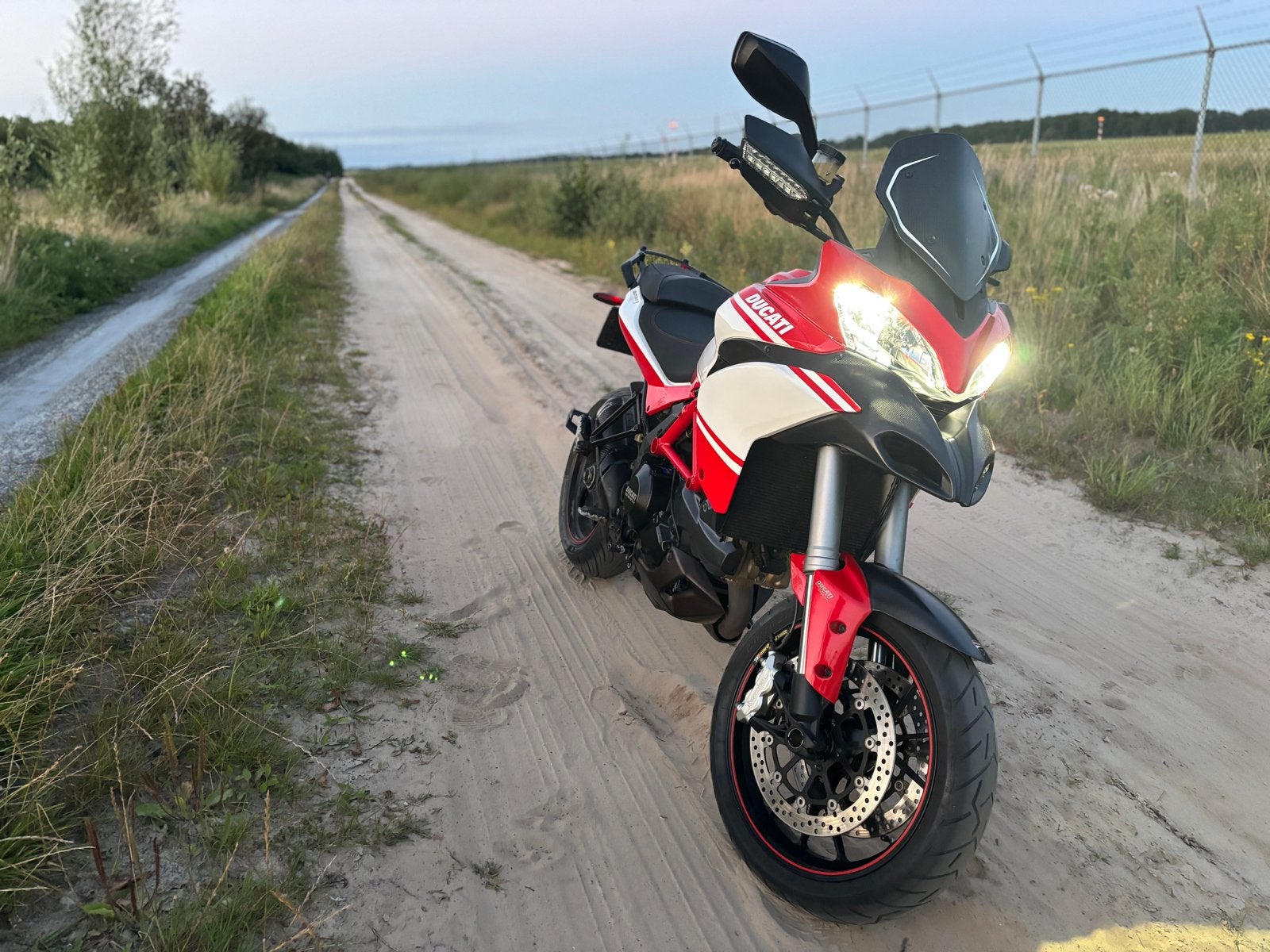 Ducati Multistrada 2014 Pikes Peak - Dealer onderhouden, 2 cilinders, Sportuitlaat, Motorrijbewijs A, Gebruikt