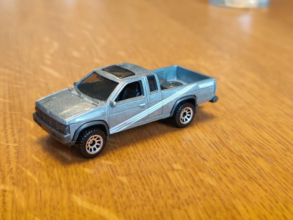 Matchbox Nissan Hardbody ZILVER, Ophalen of Verzenden