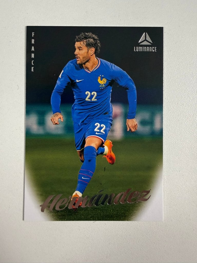 2 Theo Hernandez Vertical Luminance France 2026, Ophalen of Verzenden, Nieuw, Buitenlandse clubs, Poster, Plaatje of Sticker