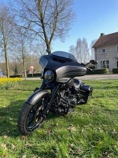 Harley Davidson street Glide Bagger, 2 cilinders, 1690 cc, Chopper, Particulier