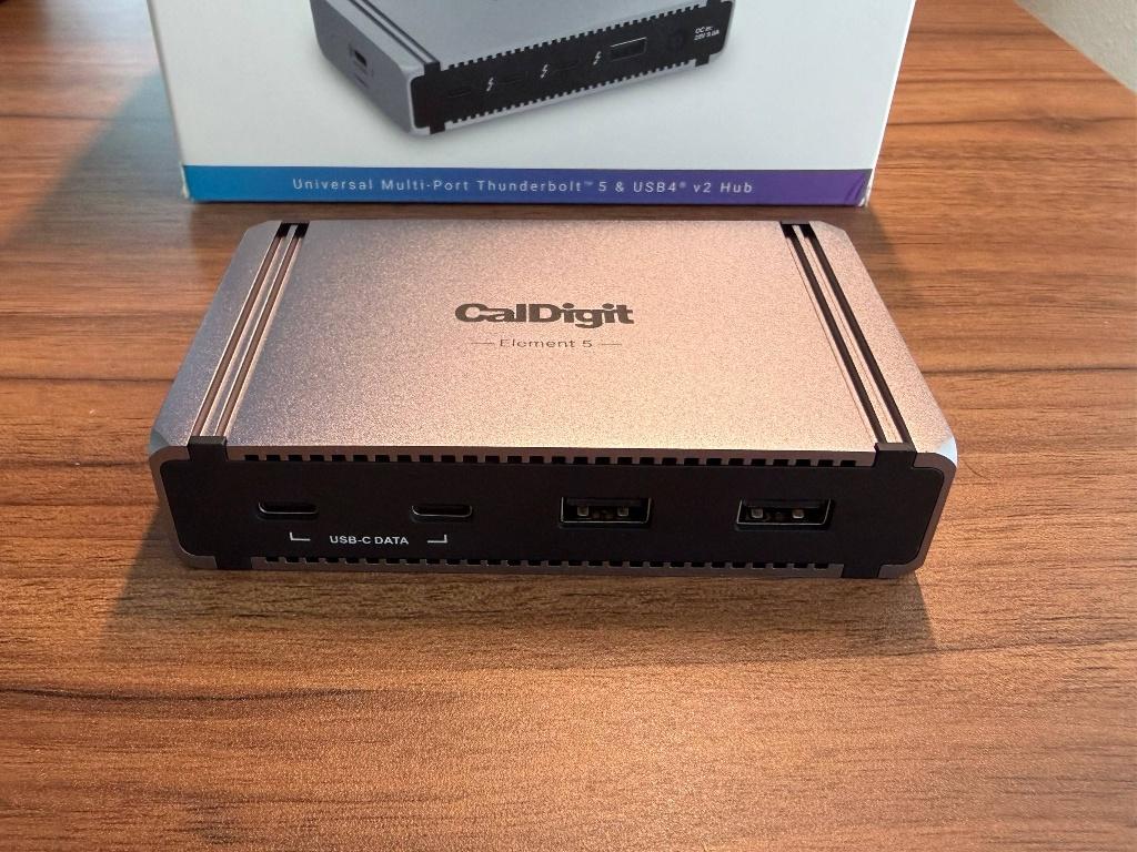 CalDigit E5 – Thunderbolt 5 Element 5 Hub, Computers en Software, Ophalen, Zo goed als nieuw, Caldigit, Docking station