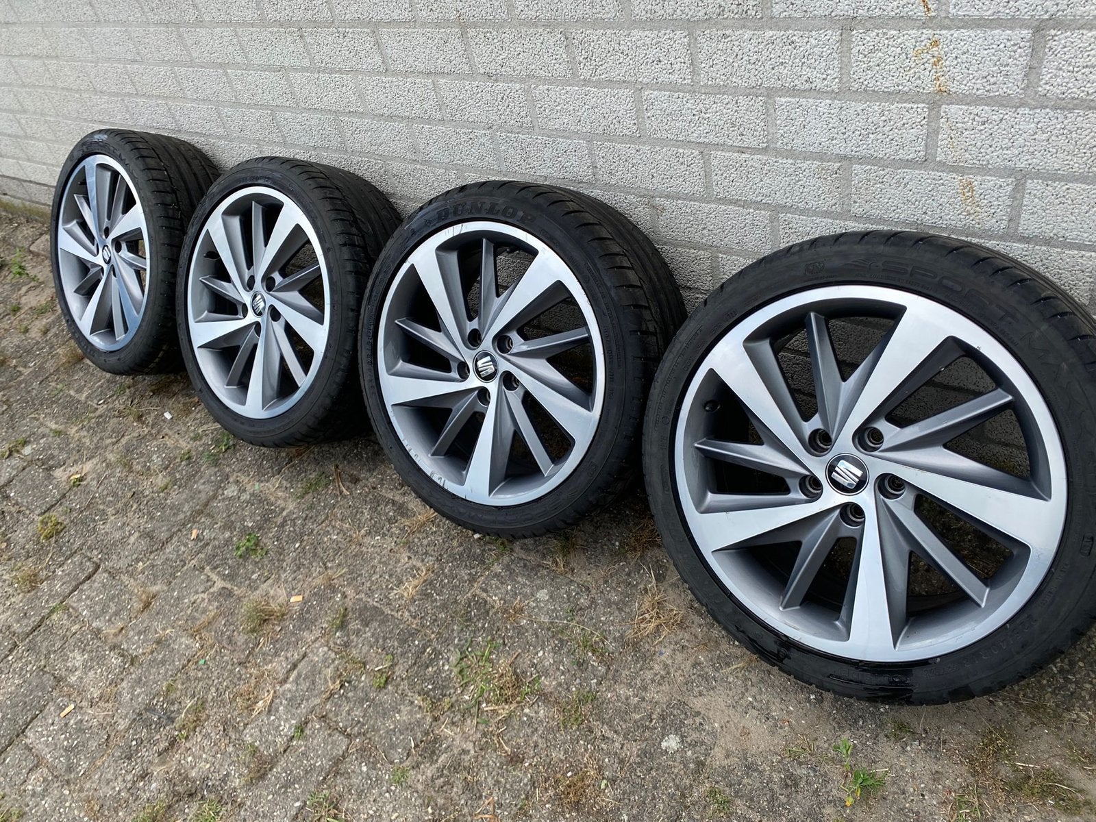 Seat Ibiza Leon FR Velgen 18 inch met zeer goede banden, Auto-onderdelen, Ophalen, Gebruikt, 18 inch, Banden en Velgen