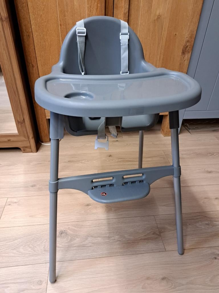Kinder stoel grijs, Kinderen en Baby's, Kinderstoelen, Ophalen, Gebruikt, Overige typen, Gordel(s)