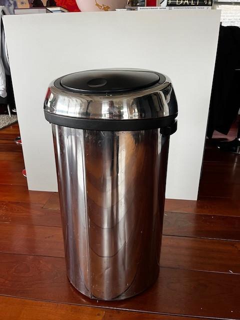 Brabantia touch bin, Gebruikt, 50 tot 75 cm, 40 liter of meer, Ophalen of Verzenden