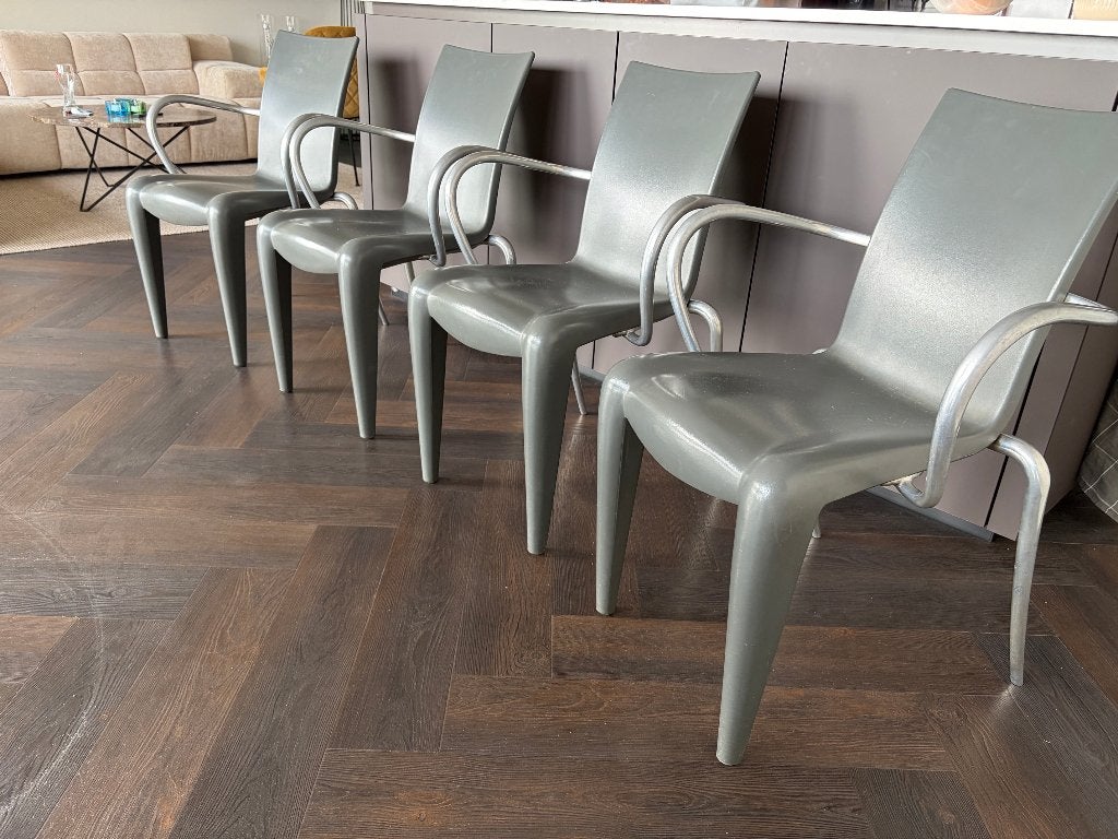 Vitra Louis 20 Stoelen van Philippe Starck - Set van 4, Huis en Inrichting, Stoelen, Ophalen, Zo goed als nieuw, Grijs, Metaal