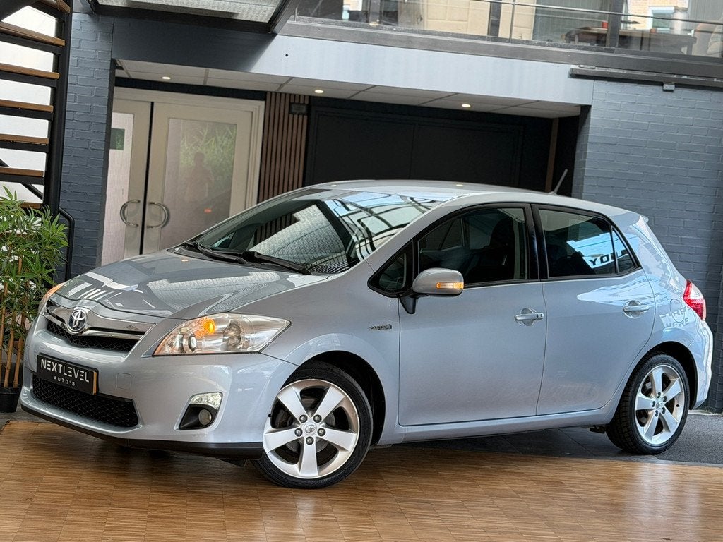 Toyota Auris 1.8 Full Hybrid Dynamic Business, Euro 5, Gebruikt, 4 cilinders, Blauw