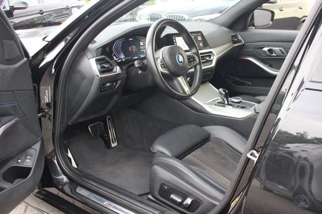 BMW 3-serie Touring 330e eDrive Edition M Sport | Panoramada, Automaat, 1998 cc, Achterwielaandrijving, Gebruikt