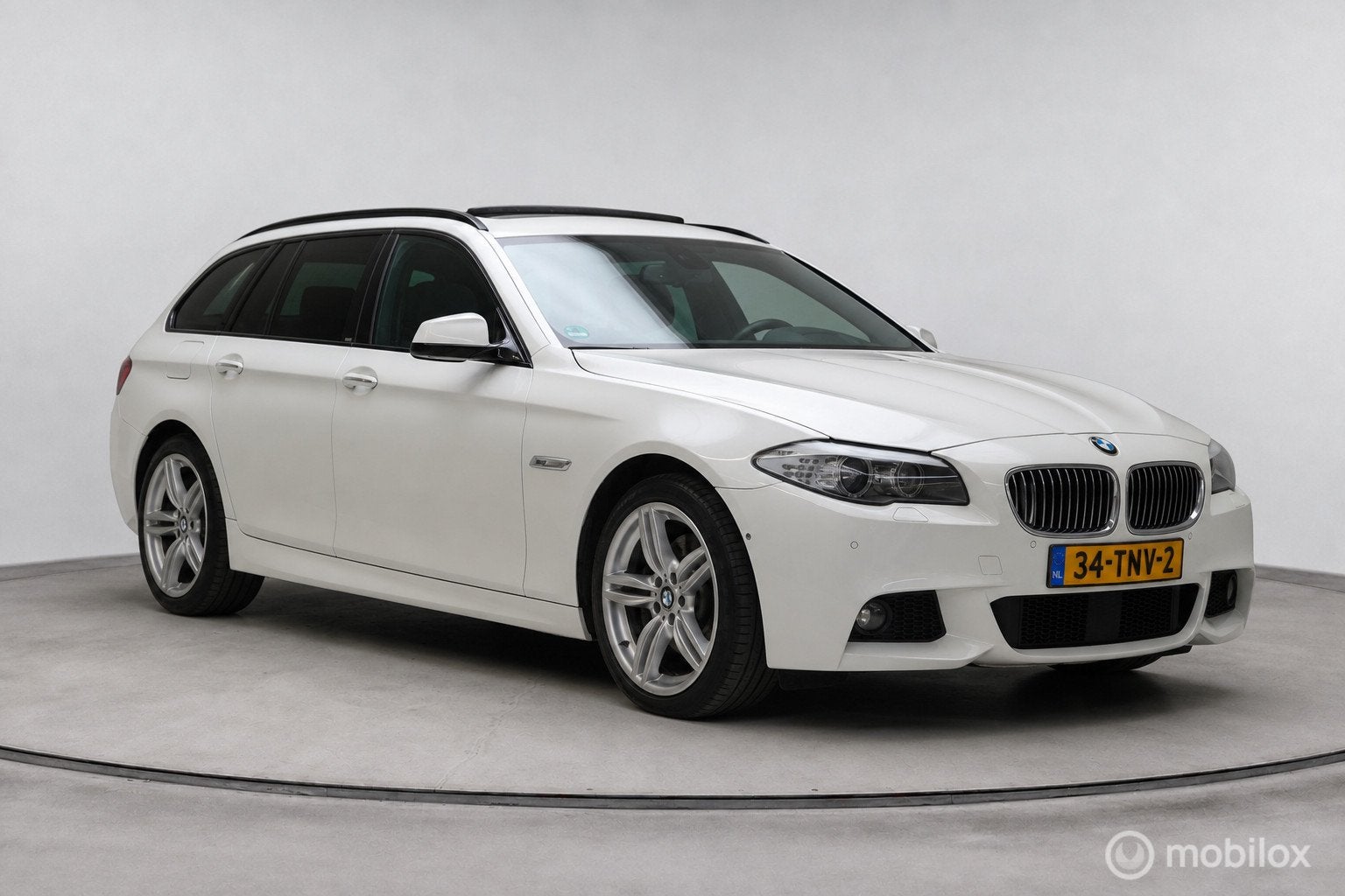 BMW 5-serie Touring 525d High Executive, Auto's, Automaat, Achterwielaandrijving, Gebruikt, 2000 kg