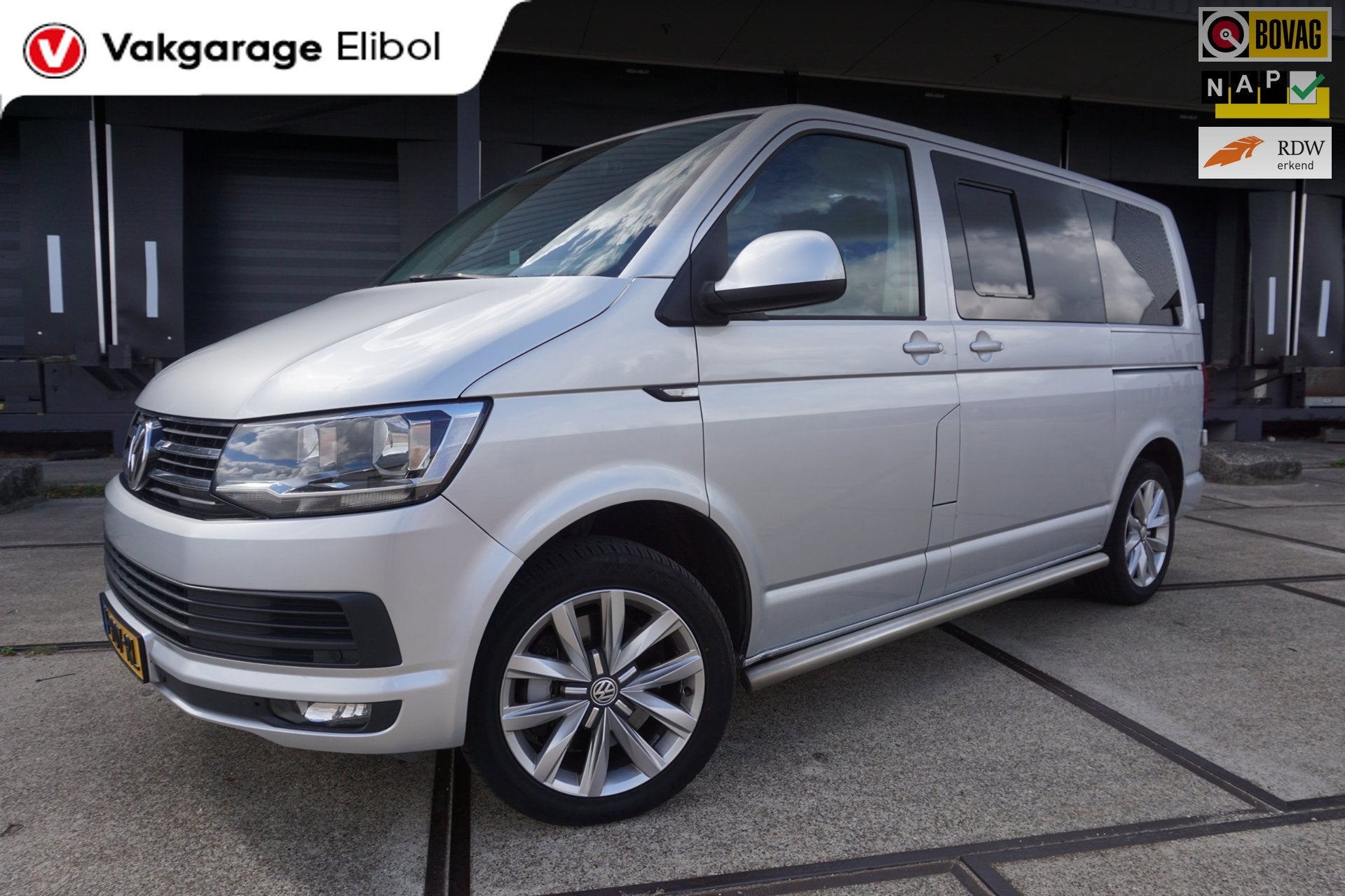 Volkswagen Transporter 2.0 TDI L1H2 Highline * DSG * 204 PK, Auto's, Bestelauto's, Gebruikt, 4 cilinders, Volkswagen, Bedrijf