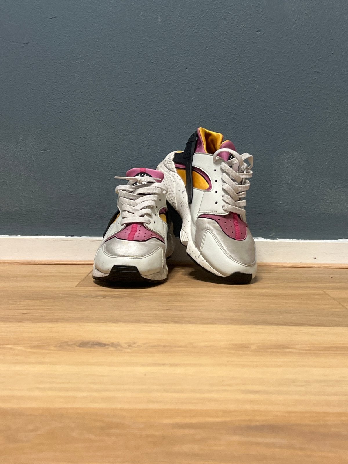 Nike Huarache sneakers in goede staat, Ophalen, Gedragen, Wit, Sneakers of Gympen