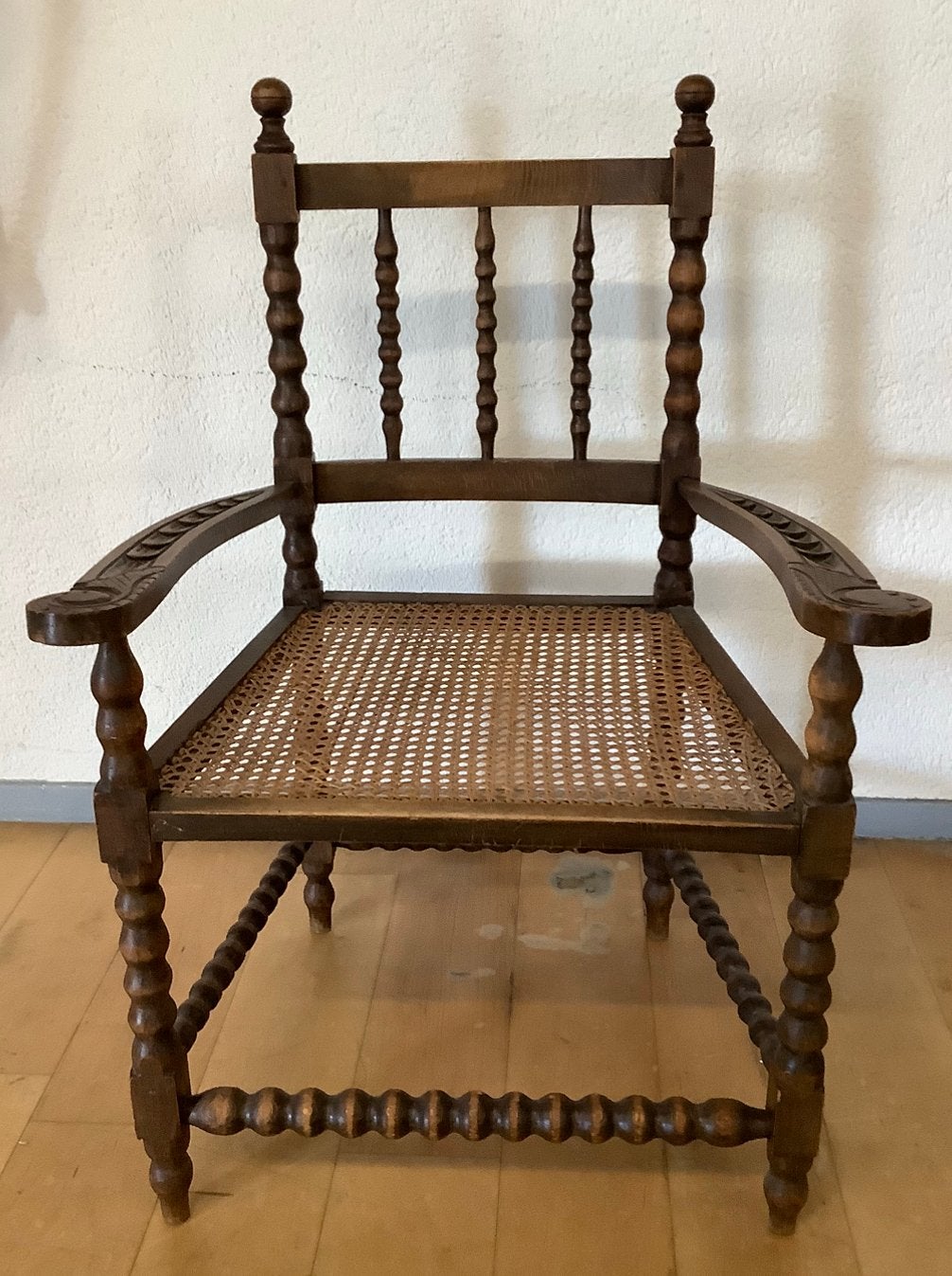 ANTIEKE BOBBIN ARMSTOEL       (A), Ophalen