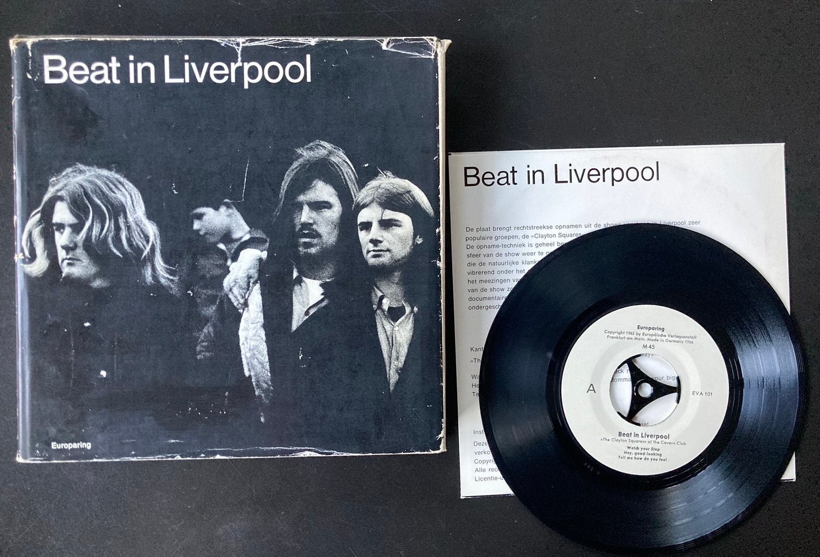 Beat in Liverpool plus singletje. Rare! Beatles sixties foto, Ophalen of Verzenden, Gelezen, Genre of Stijl