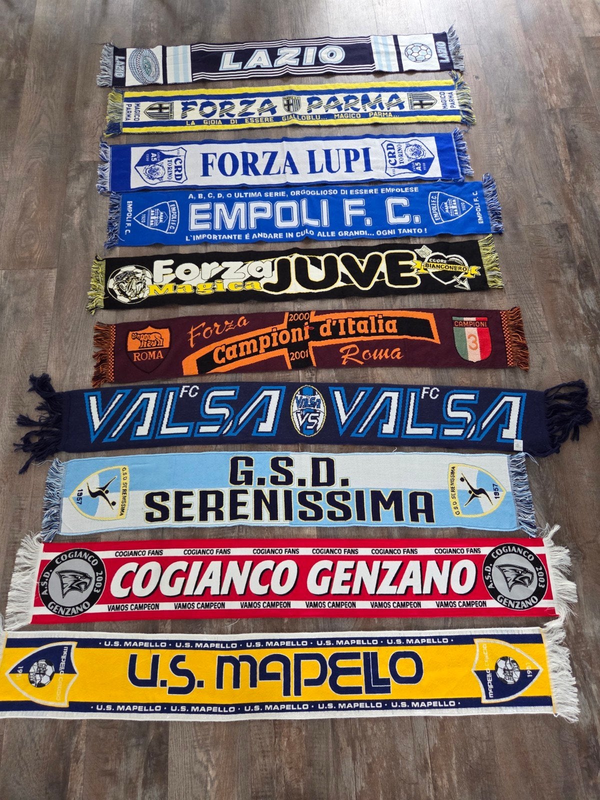 Voetbalsjaals Italië (5), Verzamelen, Sportartikelen en Voetbal, Ophalen of Verzenden, Zo goed als nieuw, Buitenlandse clubs, Vaantje of Sjaal