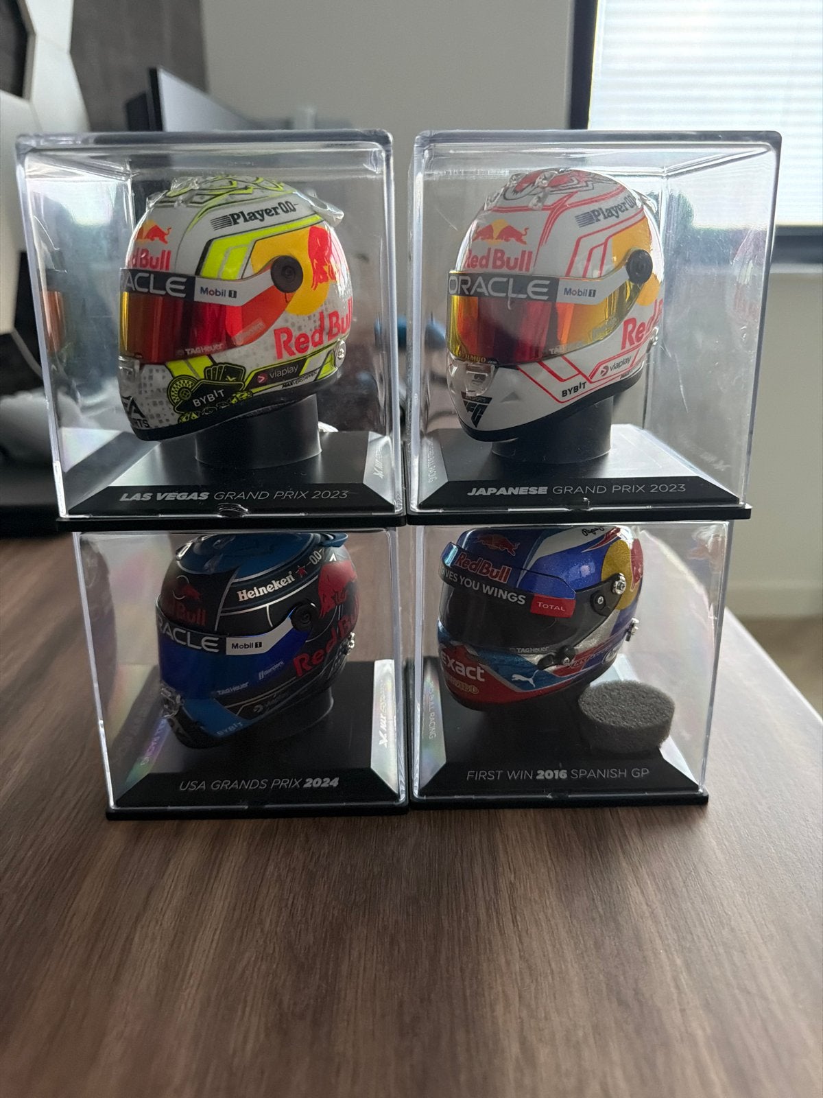 Red Bull Racing F1 Mini Helmen Collectie (4 stuks), Verzamelen, Ophalen of Verzenden, Zo goed als nieuw, Formule 1