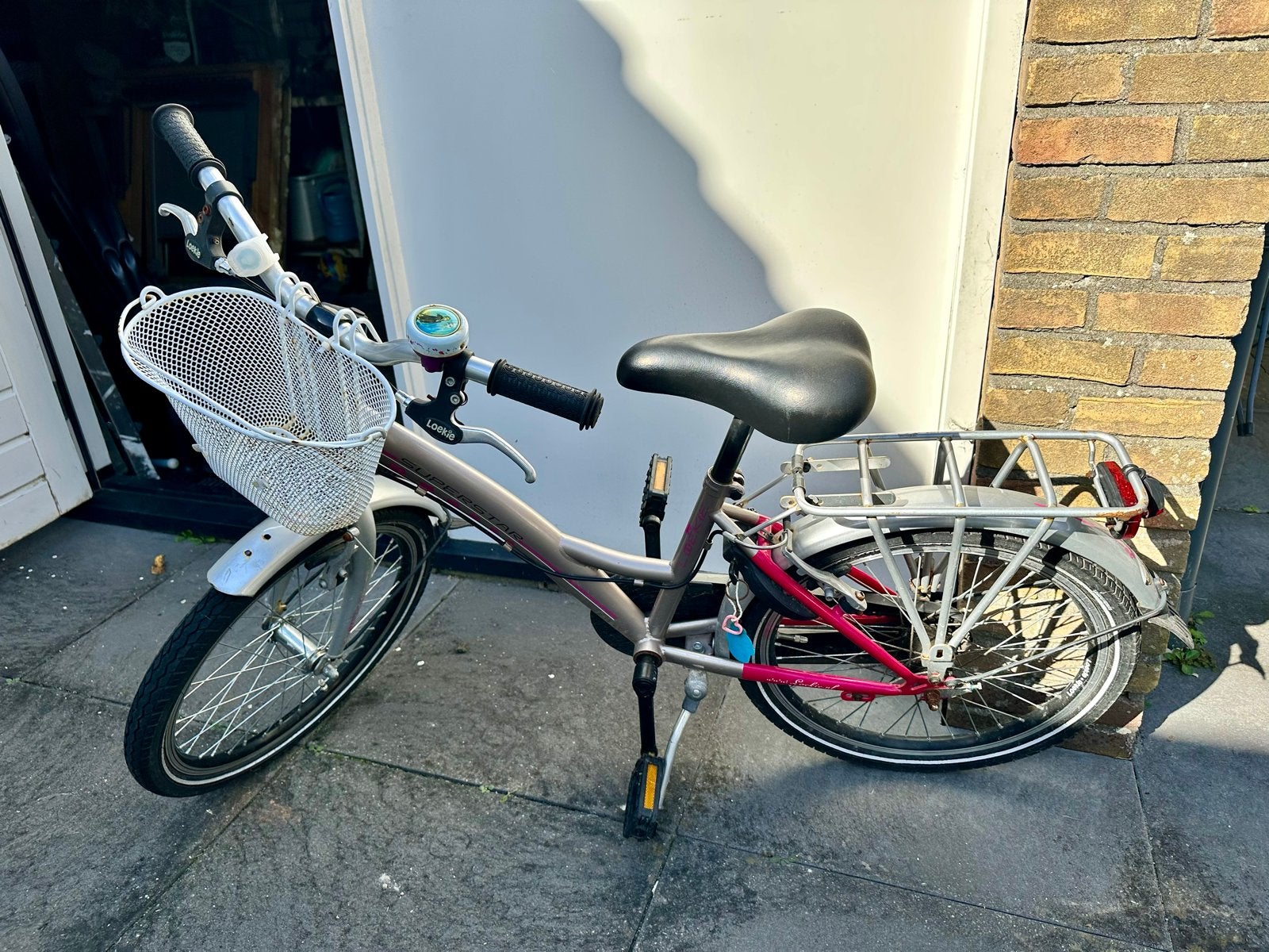 Loekie Superstar kinderfiets - 20 inch, Fietsen en Brommers, Ophalen, Terugtraprem, Gebruikt, Handrem