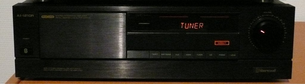 Sherwood 'bakbeest' versterker Dolby Surround model AI-1210R, Zo goed als nieuw, 60 tot 120 watt, Stereo, Ophalen