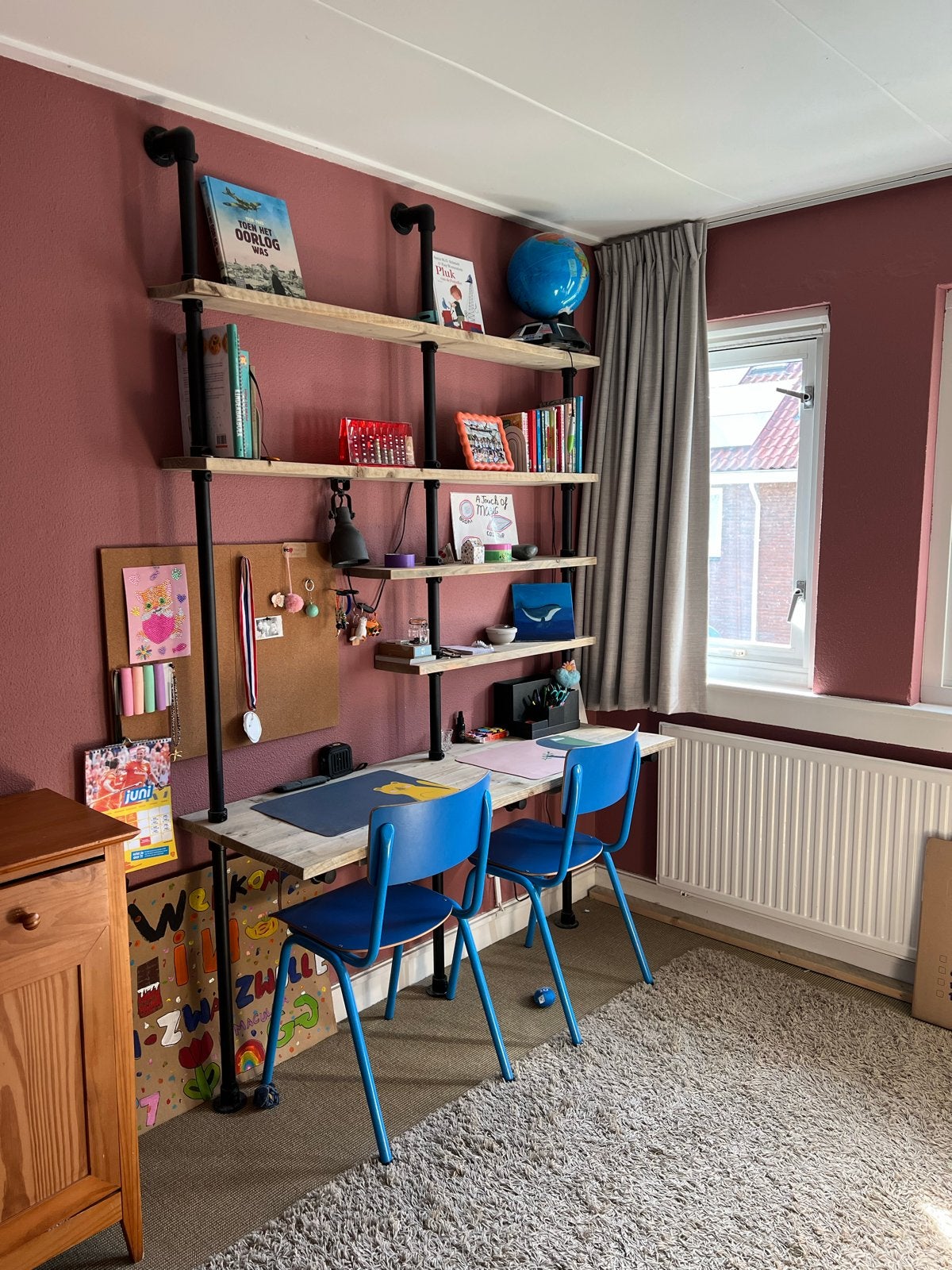 Kinderkamer Bed en bureau set met uitschuifbed, Ophalen, 85 tot 100 cm, Zo goed als nieuw, Lattenbodem