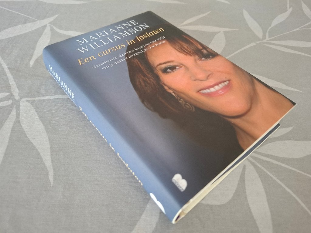 EEN CURSUS IN LOSLATEN - Marianne Williamson, Boeken, Ophalen of Verzenden, Zo goed als nieuw, Marianne Williamson