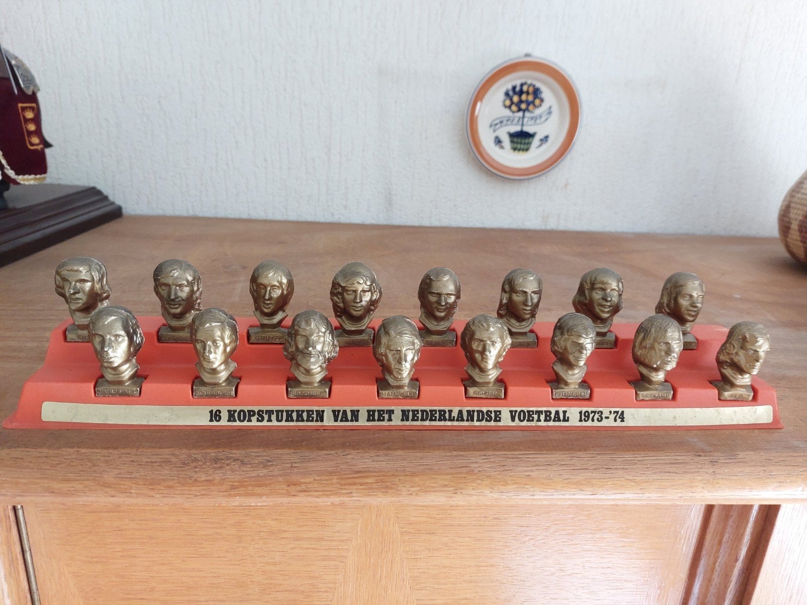 16 Kopstukken Nederlands Voetbal 1973-1974, Ophalen of Verzenden, Gebruikt, Overige binnenlandse clubs, Beeldje of Poppetje