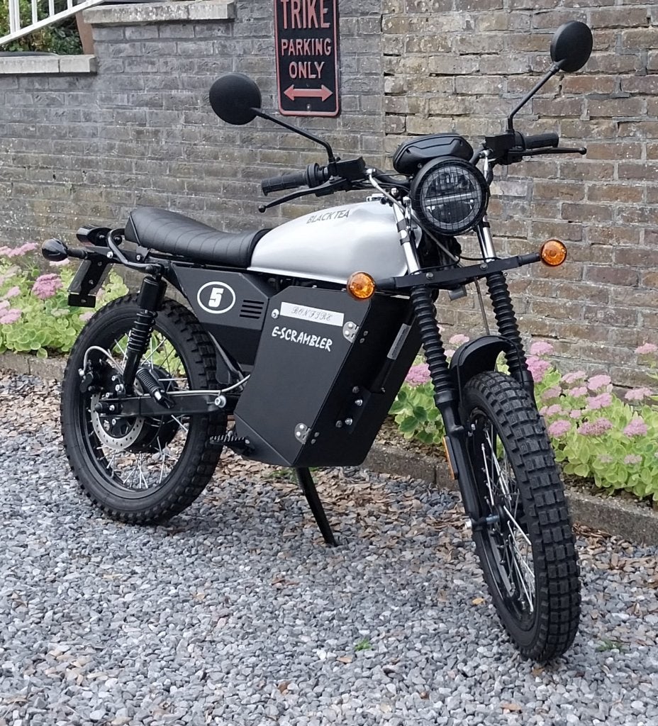 Elektrische bromfiets E-Scrambler Bonfire Black Tea, Elektrisch, Zo goed als nieuw, Ophalen, Overige merken