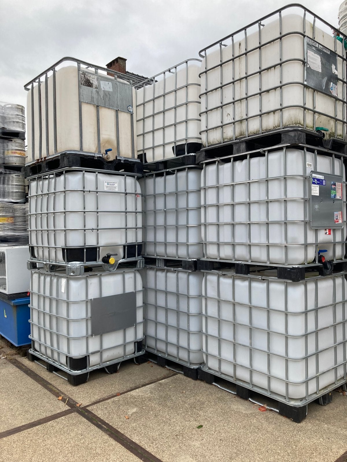 IBC, 1000L te koop, Tuin en Terras, Regentonnen, Ophalen, Kunststof, Met kraantje, 150 liter of meer