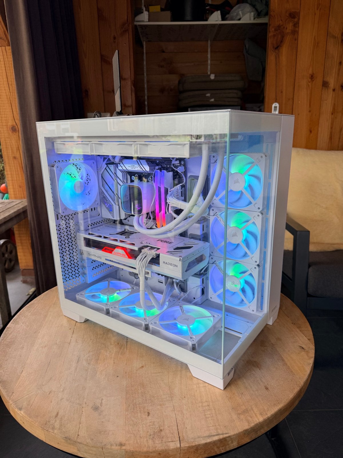 Krachtige white Gaming PC - AMD Ryzen 5 7600X, RX 7800 XT, Computers en Software, Desktop Pc's, Ophalen, 32 GB, Zo goed als nieuw