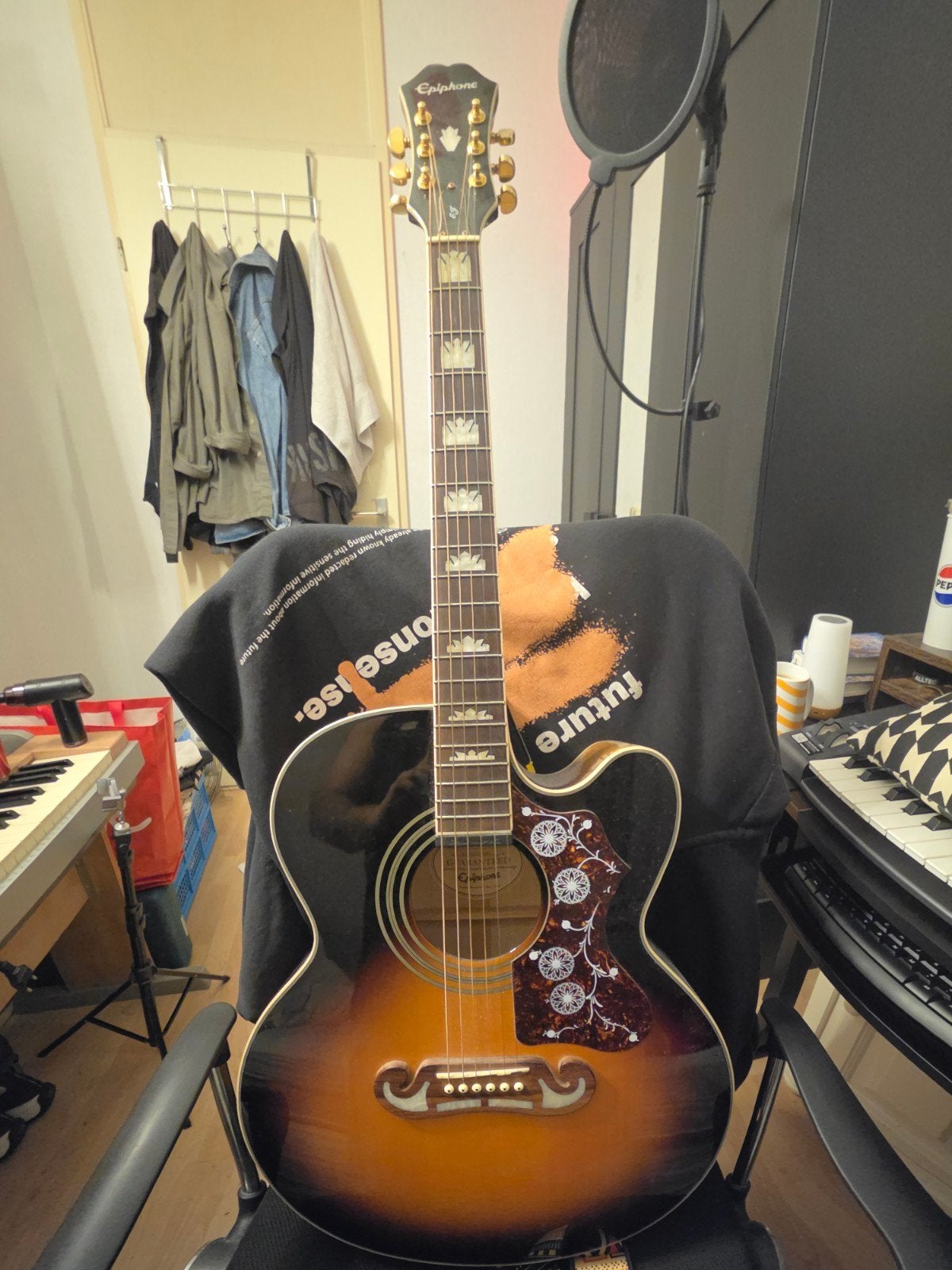 Epiphone EJ-200SCE Jumbo Gitaar, Ophalen, Zo goed als nieuw, Western- of Steelstringgitaar, Met (piezo-)element