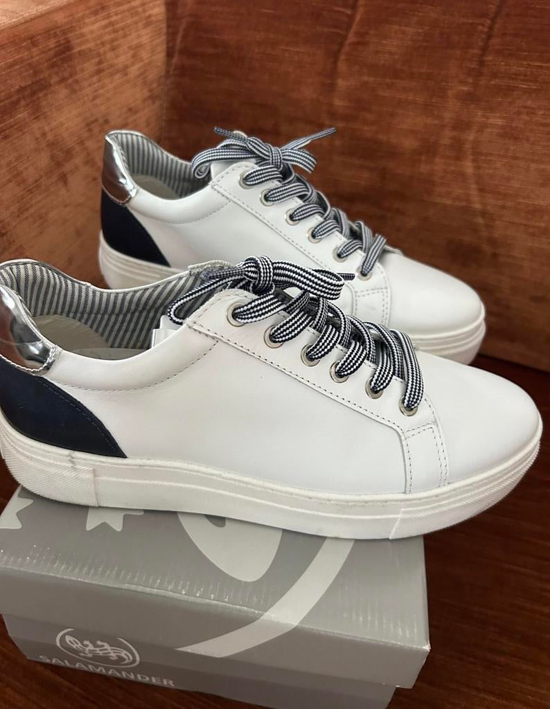 Witte sneakers maat 42, Salamander, Verzenden, Wit, Sneakers of Gympen, Zo goed als nieuw