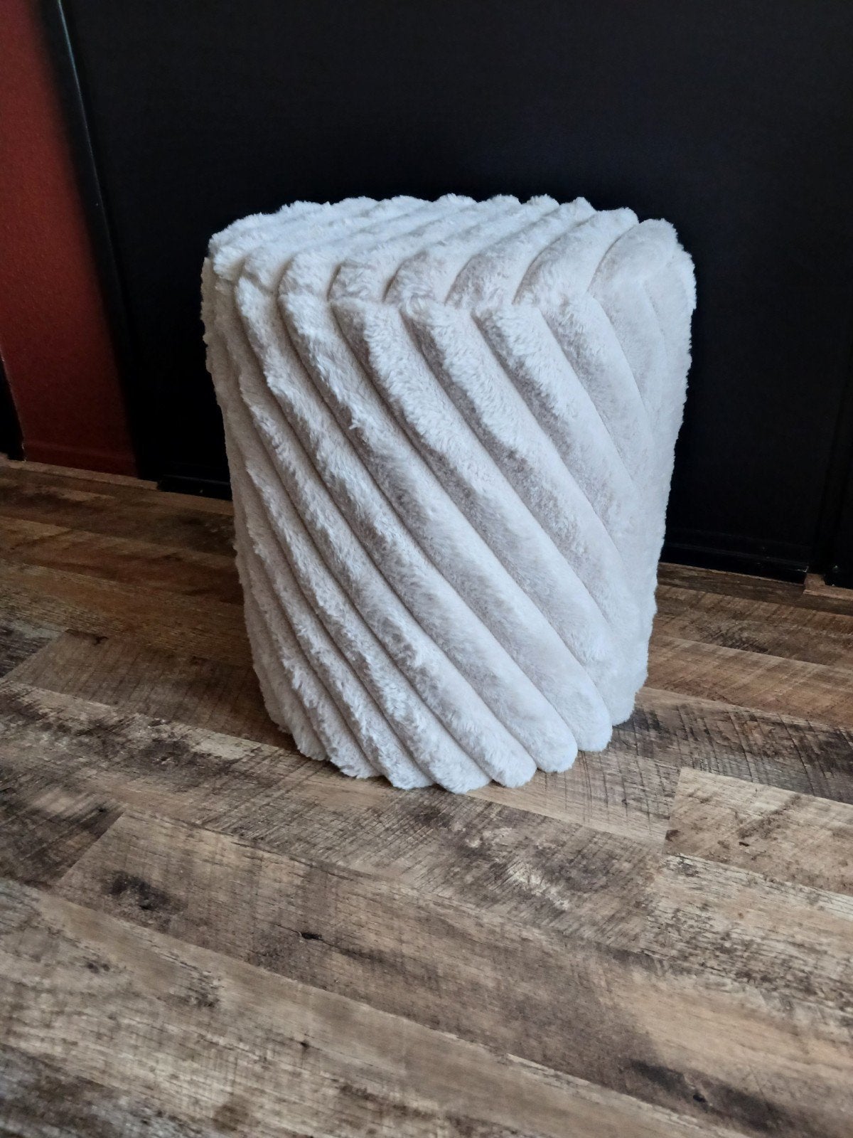 Zachte, ronde poef van stof - Zo goed als nieuw, Ophalen, Minder dan 50 cm, Rond, Minder dan 50 cm