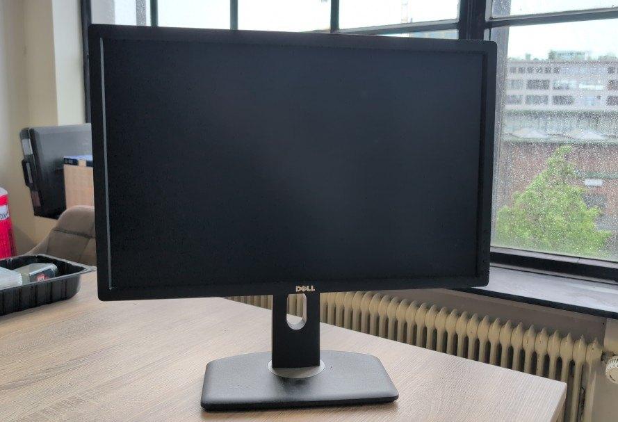 Monitor Dell UltraSharp 24 U2412M, Computers en Software, Monitoren, IPS, Full HD, In hoogte verstelbaar, 5 ms of meer