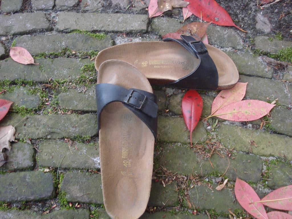 BIRKENSTOCK MADRID 40 ZWART NU GRATIS VERZENDING PER POST, Verzenden, Zwart, Zo goed als nieuw, Slippers