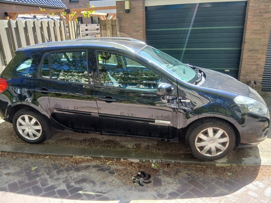 Renault Clio 1.2 16V 55KW Estate 2012 Zwart, Voorwielaandrijving, 535 kg, 74 pk, 4 cilinders