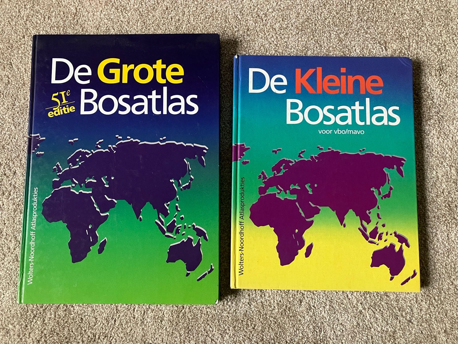 De Grote Bosatlas (51e editie) & De Kleine Bosatlas, Boeken, Gelezen, Bosatlas, 2000 tot heden, Ophalen of Verzenden