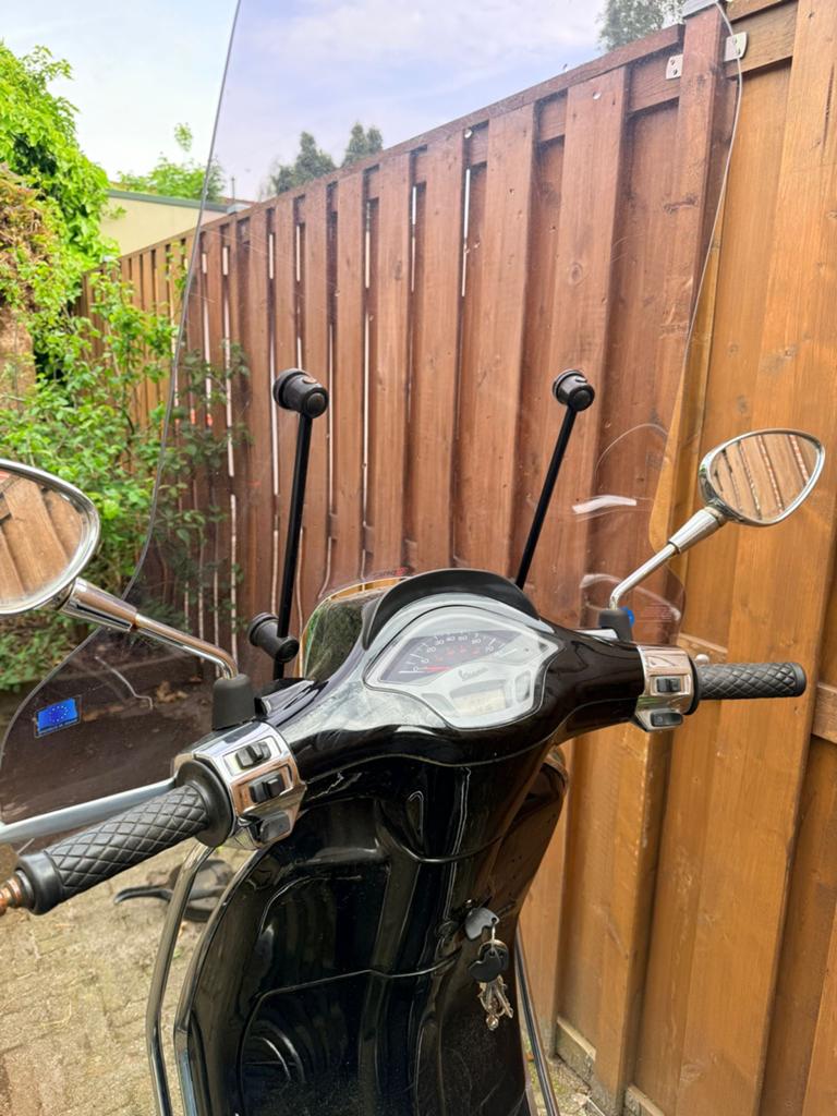 Vespa Sprint 50cc - Zwart - Goed onderhouden, Ophalen of Verzenden, Zo goed als nieuw, Benzine, Vespa