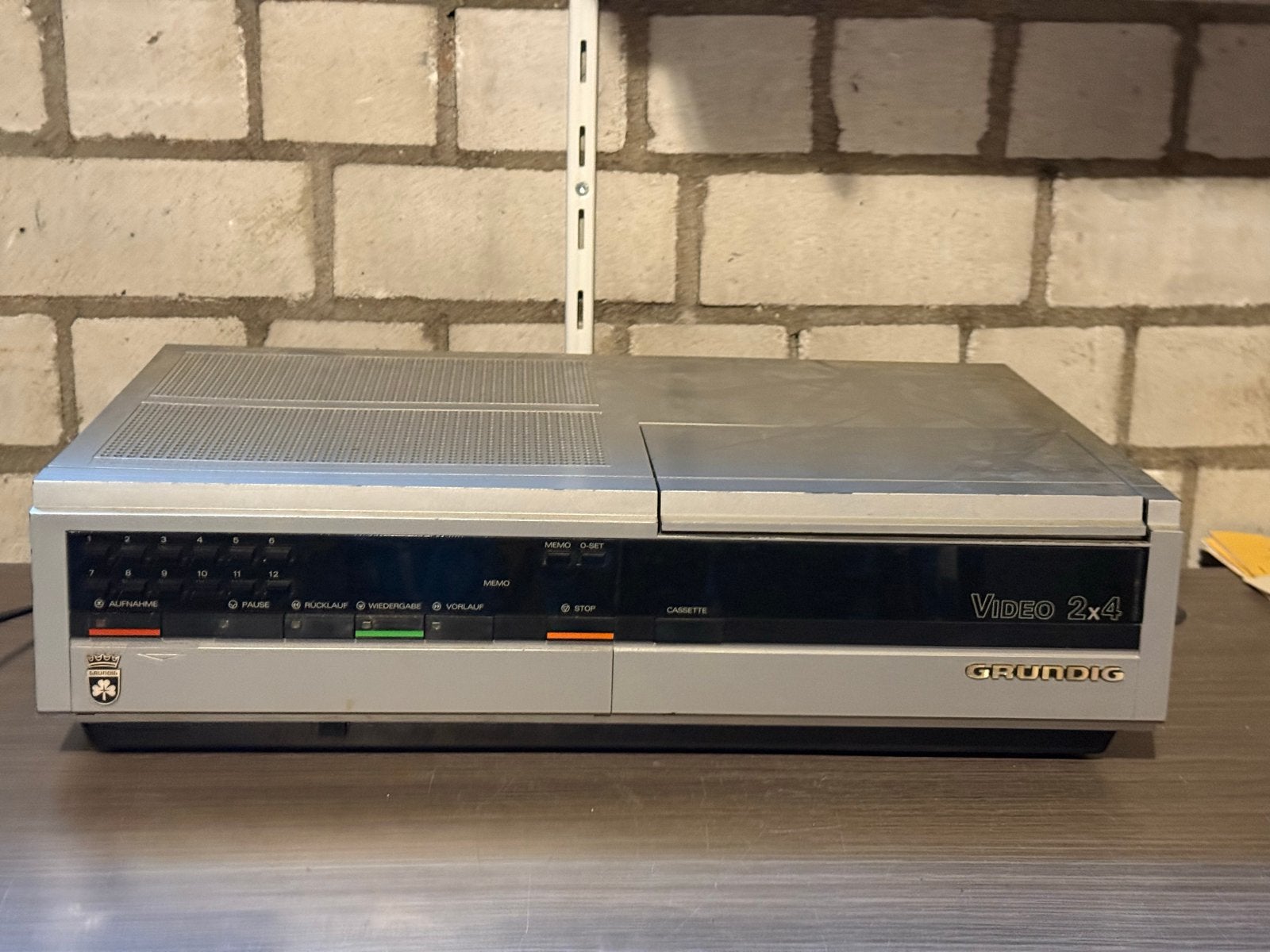 Grundig Video 2x4 Video 2000-speler/recorder, Audio, Tv en Foto, Videospelers, Ophalen of Verzenden, Gebruikt, Video 2000-speler of -recorder