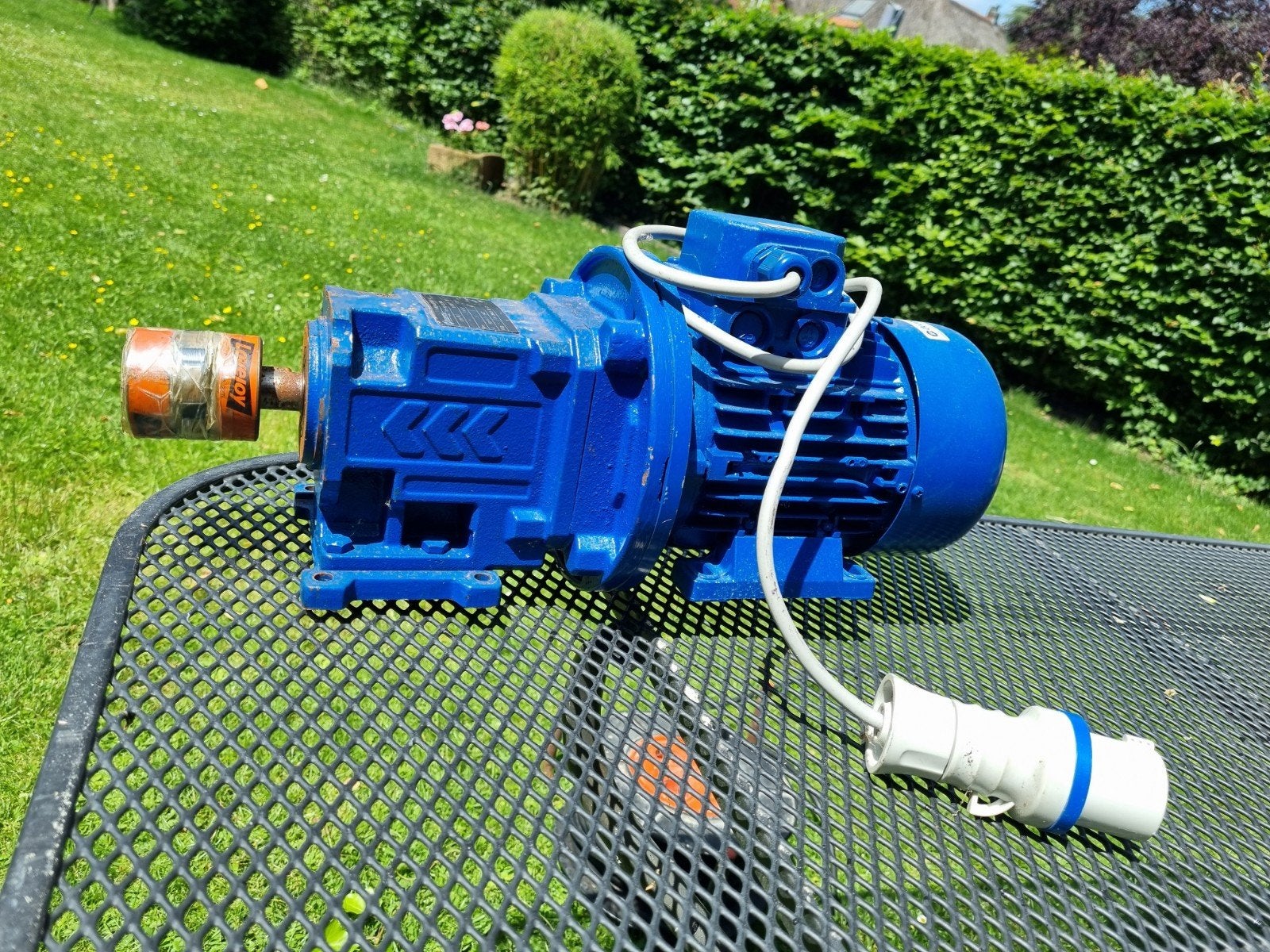 Motor reductor, 0,55Kw , 230 Vac , 103min-1, Ophalen, Nieuw, 1800 rpm of meer
